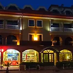 Maxwell Club