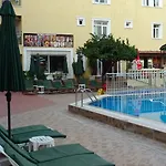 Aparthotel Maxwell Club 3*