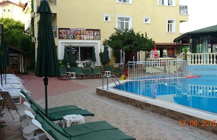 Lägenhetshotell Maxwell Club 3*