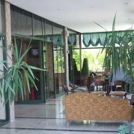 Maxwell Club Aparthotel