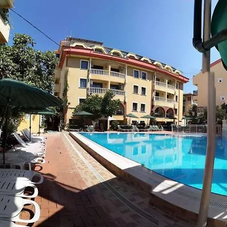 Hotel apartamentowy Maxwell Club 3*