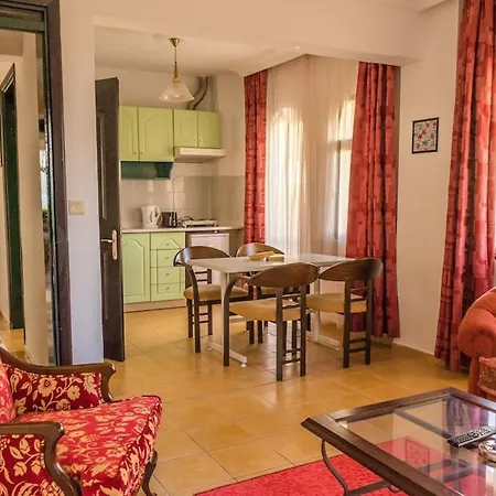 Maxwell Club Hotel apartamentowy