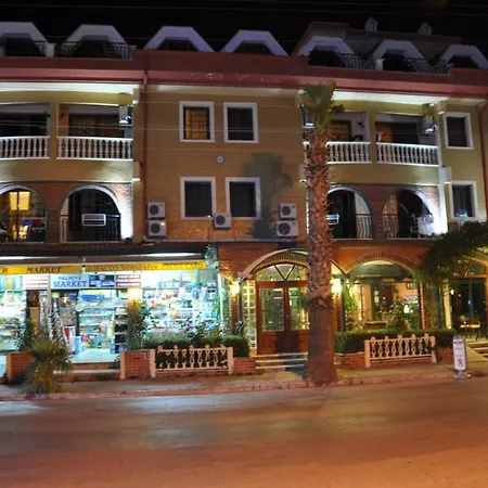 Hotel apartamentowy Maxwell Club 3*