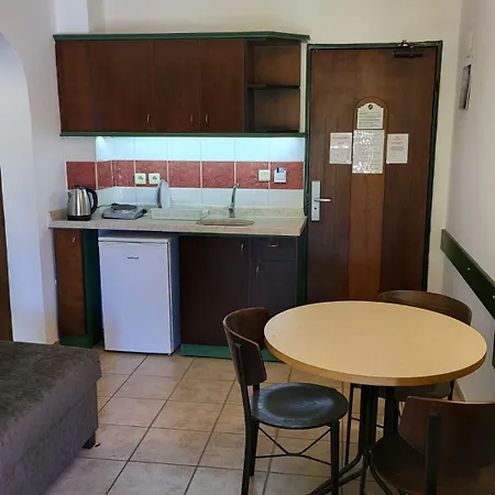 Hotel apartamentowy Maxwell Club 3*