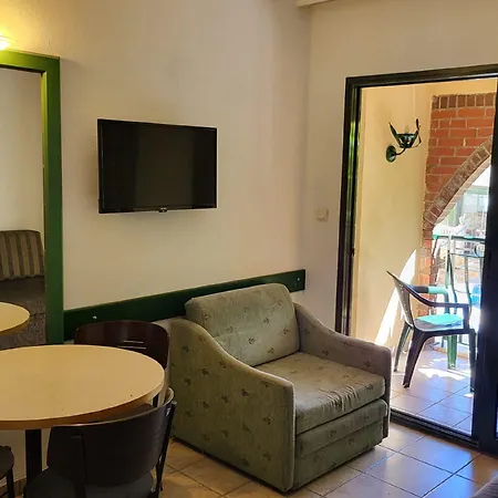 Maxwell Club Hotel apartamentowy