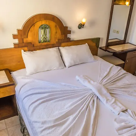 Hotel apartamentowy Maxwell Club