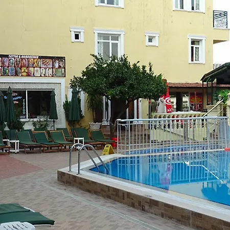 Maxwell Club Hotel apartamentowy 3*
