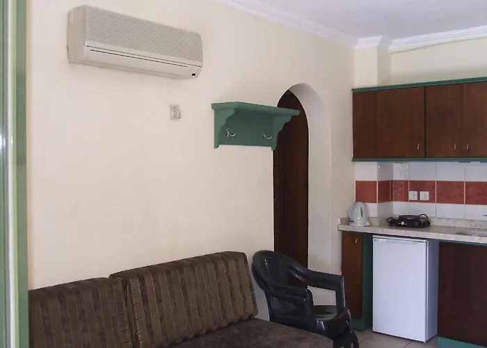 Maxwell Club 3* マルマリス