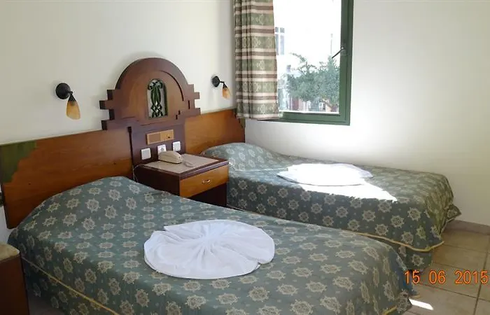 アパートホテル Maxwell Club 3*